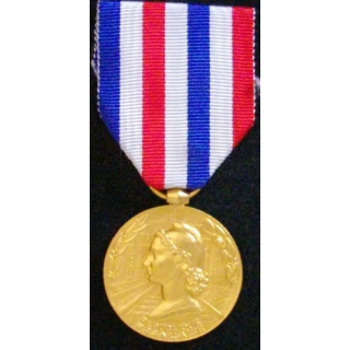 FRANCE : MÉDAILLE D'HONNEUR DES CHEMINS DE FER ATTRIBUÉE VALET