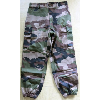 Pantalon de treillis camouflé vert armé taille 84 M de fabrication Transconfection neuf