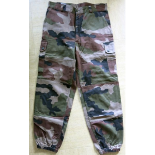 Pantalon de treillis camouflé vert armé taille 84 M de fabrication Paul Boyé 1998 Bon état