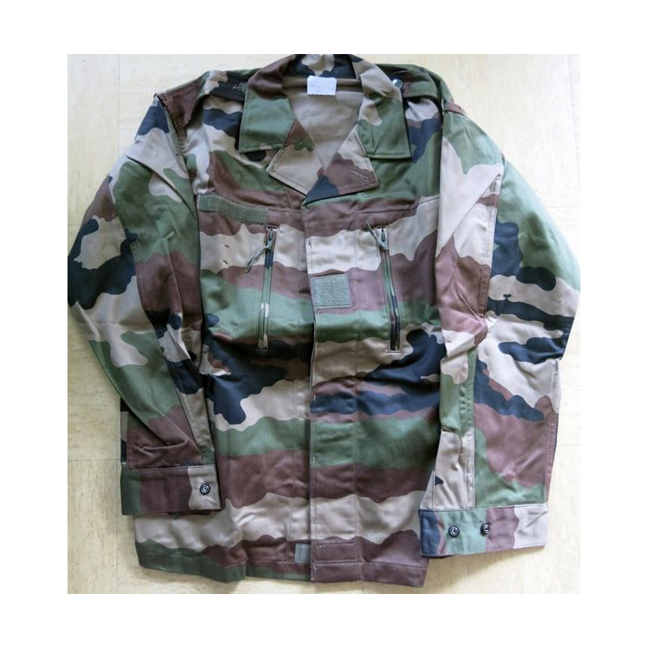 Veste de treillis camouflé vert armé taille 104 M de fabrication FESCA 1998 neuf