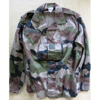 Veste de treillis camouflé vert armé taille 104 M de fabrication Ets Veyrier 1999
