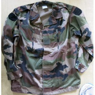Veste de treillis camouflé vert armé taille 112 M de fabrication Paul Boyé