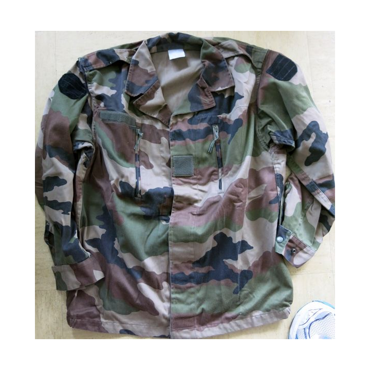 Veste de treillis camouflé vert armé taille 112 M de fabrication Paul Boyé