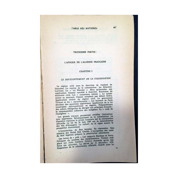 1. Histoire de l'Algérie française de Claude Martin aux éditions des quatre fils Aymon
