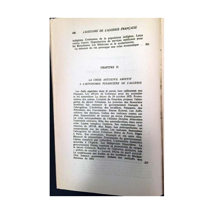 1. Histoire de l'Algérie française de Claude Martin aux éditions des quatre fils Aymon