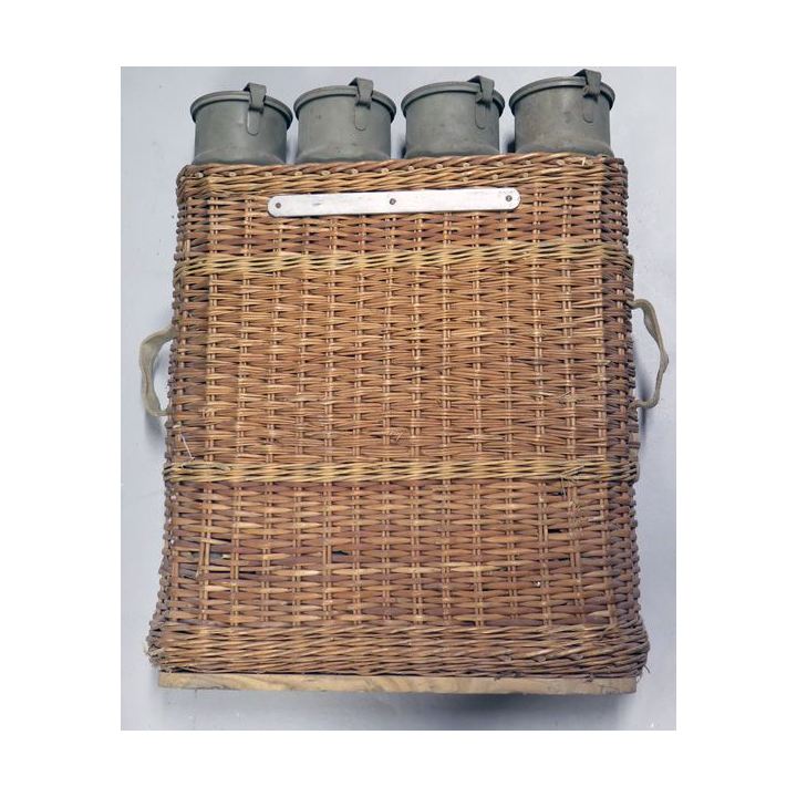 Panier de transport en osier pour 4 obus d'artillerie suisse années 1980