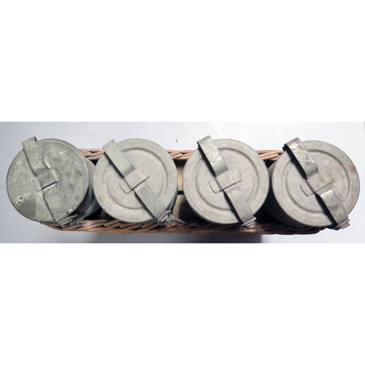 Panier de transport en osier pour 4 obus d'artillerie suisse années 1980