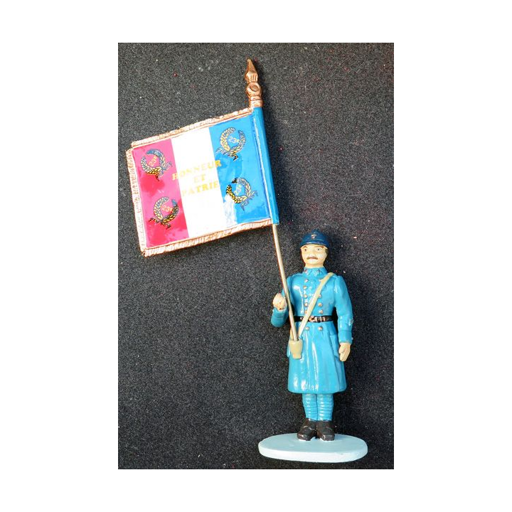 SOLDAT DE PLOMB : porte drapeau de la 1° guerre mondiale CBG Hachette