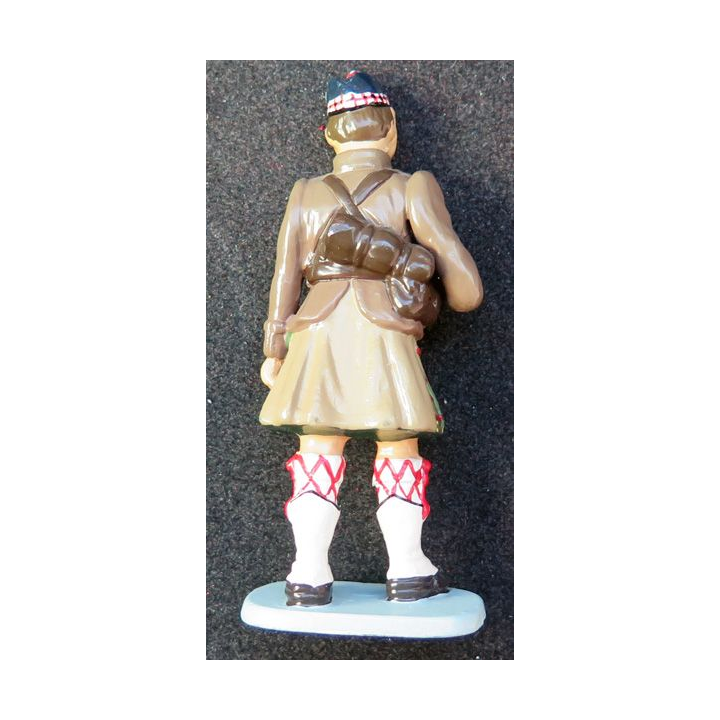 SOLDAT DE PLOMB : officier écossais 1° GM CBG Hachette hauteur 7,3 cm