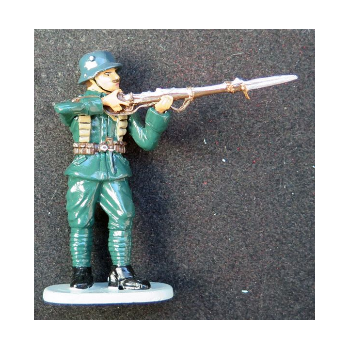 SOLDAT DE PLOMB : soldat allemand 2° GM CBG Hachette hauteur 7,5 cm
