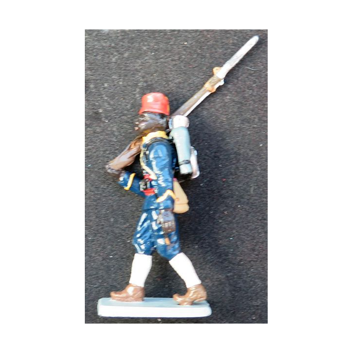 SOLDAT DE PLOMB : figurine tirailleur sénégalais CBG Hachette hauteur 10 cm
