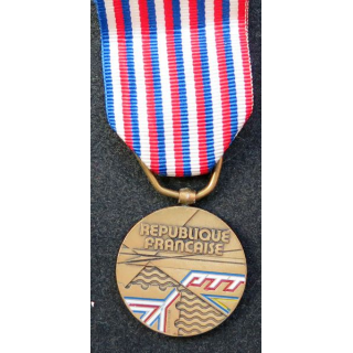 FRANCE : médaille des postes et télécommunications PTT actuelle