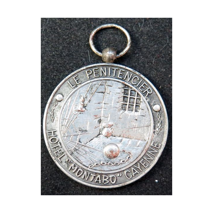 FRANCE : médaille Le pénitencier hôtel "Montabo" Cayenne n° 0004 en métal argenté