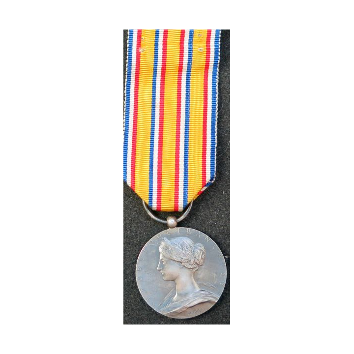 médaille des sapeurs pompiers du ministère de l'Intérieur en argent