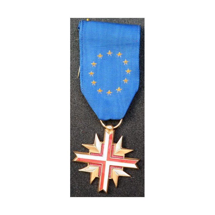 EUROPE médaille de la confédération européenne des anciens combattants