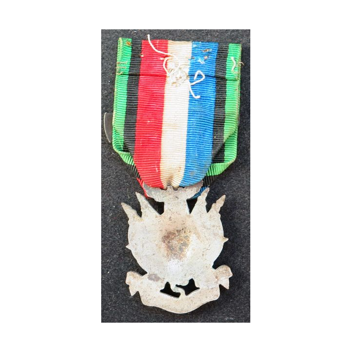 médaille vétérans Armée de Terre oublier jamais 1870-1871 revanchards