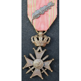 BELGIQUE : croix de guerre 1940-1945 avec palme Léopold en bronze