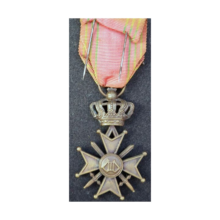 BELGIQUE : croix de guerre 1940-1945 avec palme Léopold en bronze