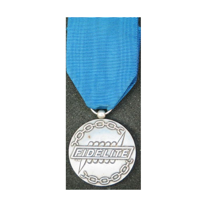 FRANCE : Médaille de la Fidélité des prisonniers de guerre Honneur et Fraternité