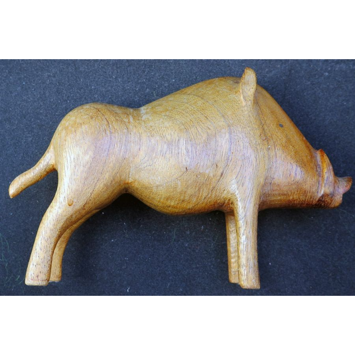 sanglier en bois sculpté 10 x 16 cm