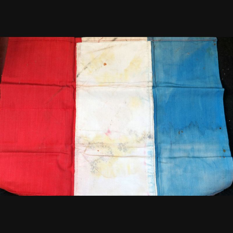 Vieux drapeau français Coeur sacré de