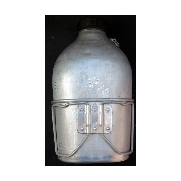Gourde militaire en aluminium avec gobelet et porte gorde en toile