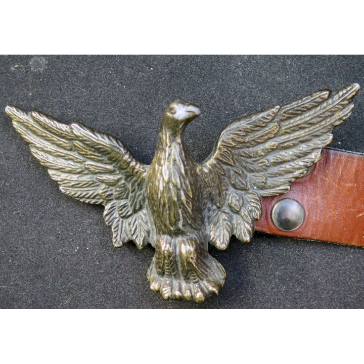 Ceinturon en cuir avec gros aigle en métal 