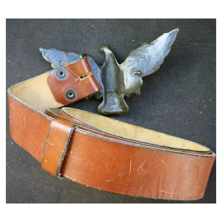 Ceinturon en cuir avec gros aigle en métal 