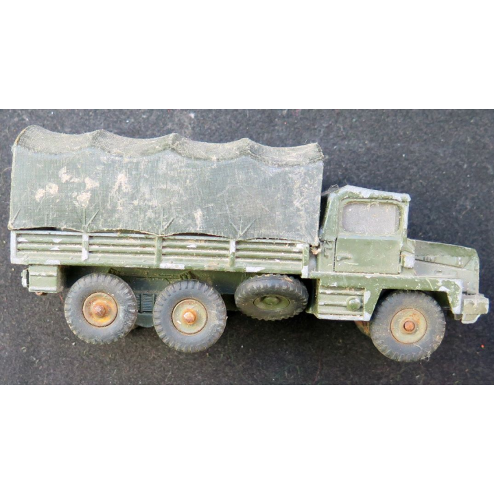 Camion Berliet Gazelle Dinky Toys n° 824 état moyen