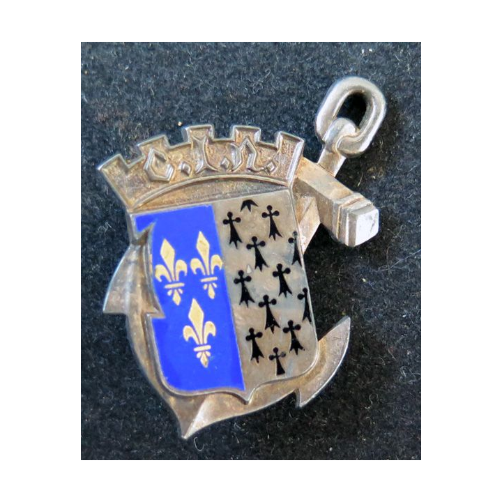 CIN BREST : insigne du centre d'instruction naval de Brest fabrication Arthus Bertrand émail