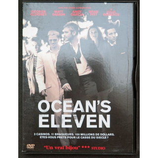 Ocean's Eleven avec George Clooney Matt Damon Brad Pitt Julia Roberts