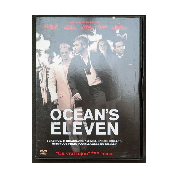 Ocean's Eleven avec George Clooney Matt Damon Brad Pitt Julia Roberts