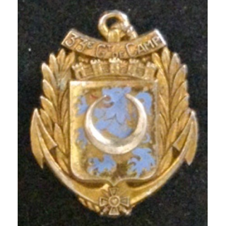 insigne métallique du 33° groupement de camp Delsart G. 2124 33° GC