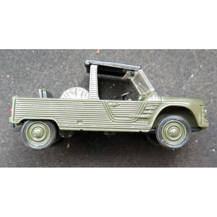 Citroën Méhari militaire n° 31 en métal  Solido