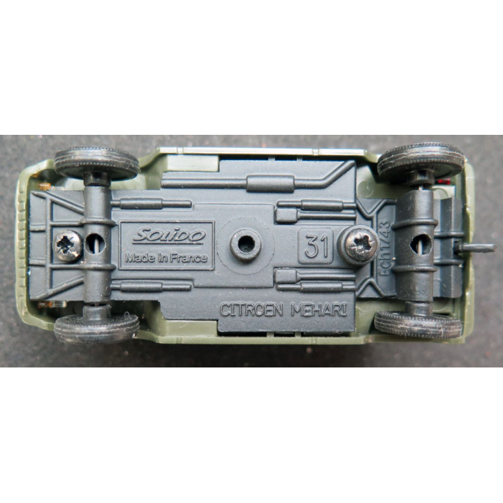 Citroën Méhari militaire n° 31 en métal  Solido