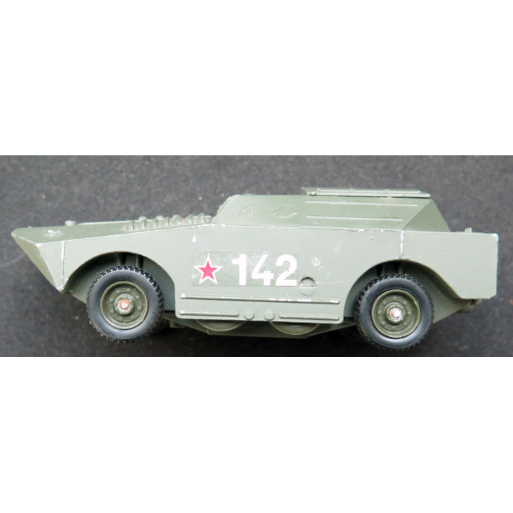 Véhicule blindé lance missiles russe n° 24 (n° 225 1/71°) en métal  Solido 