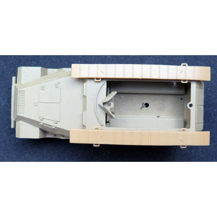 Véhicule blindé allemand H-K Hanomag SD-KFZ 251/1 N° 12 n° 241 Solido
