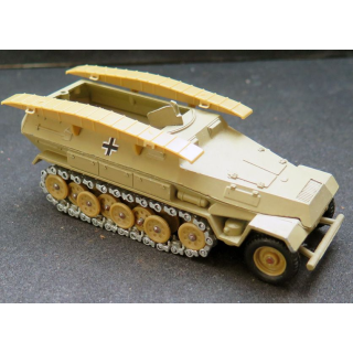 Véhicule blindé allemand H-K Hanomag SD-KFZ 251/1 N° 12 n° 241 Solido