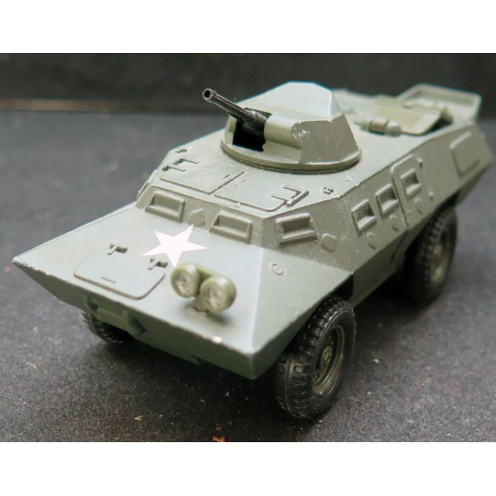 Véhicule de combat USA commando XM 706 n° 28 (n° 224 5/70) en métal  Solido