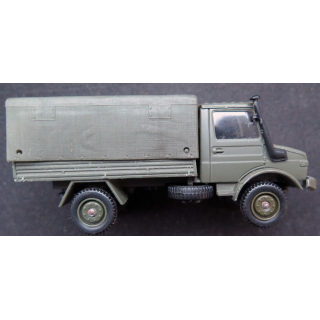 Véhicule de transport Mercedes UNIMOG n° 65 (05-83 1/50°) en métal  Solido