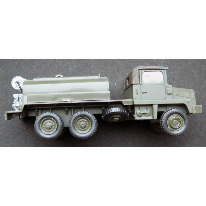 Camion citerne Berliet GBC KT  n° 59 en métal  Solido