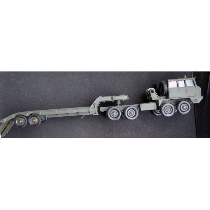 Véhicule transport de chars Berliet T 12 n° 63 et remorque n° 64 (n° 5305)  Solido