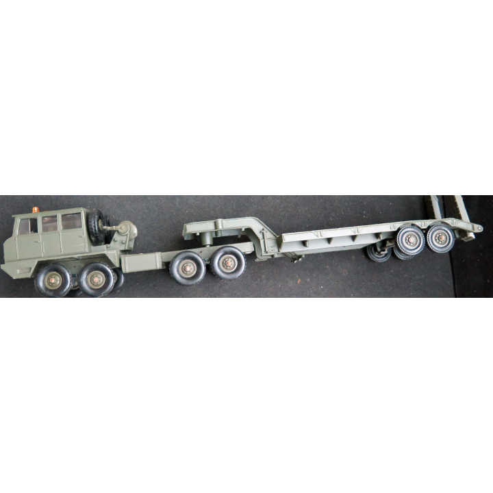 Véhicule transport de chars Berliet T 12 n° 63 et remorque n° 64 (n° 5305)  Solido