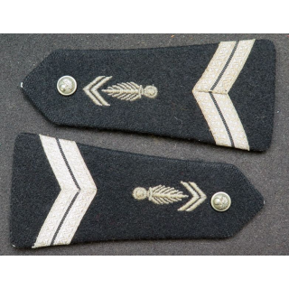 Paire d'épaulettes de gendarme avec bouton