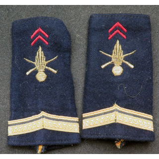 Paire de fourreau d'épaule de sergent engagé de l'infanterie