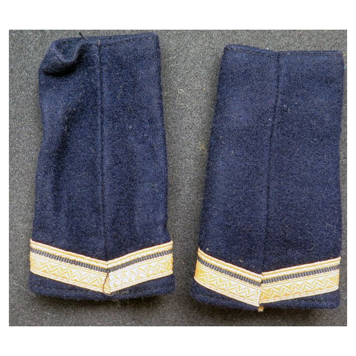 Paire de fourreau d'épaule de sergent engagé de l'infanterie
