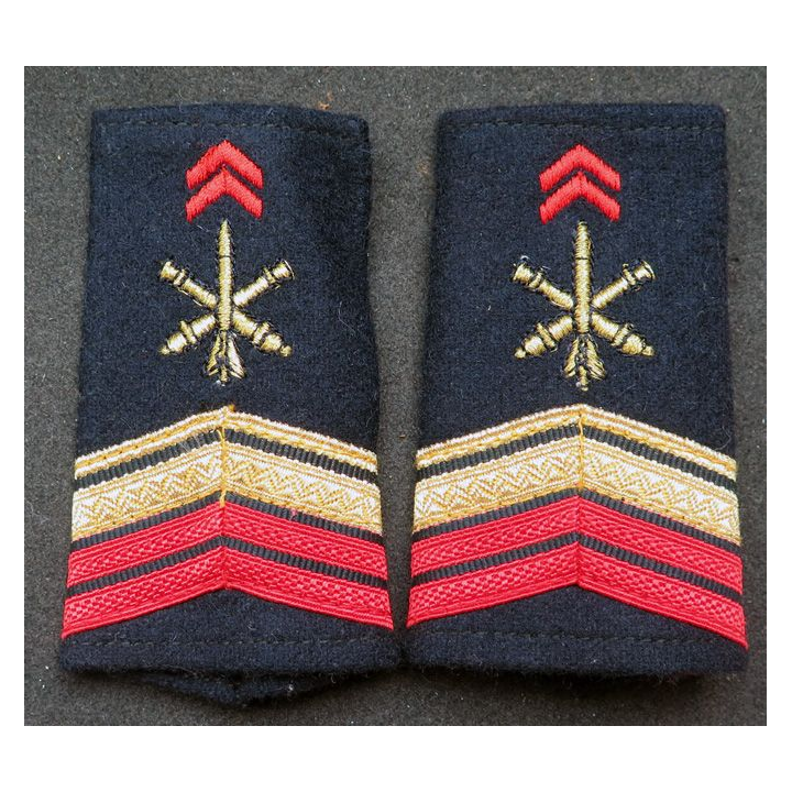 Paire de fourreau d'épaule de Caporal Chef de l'artillerie