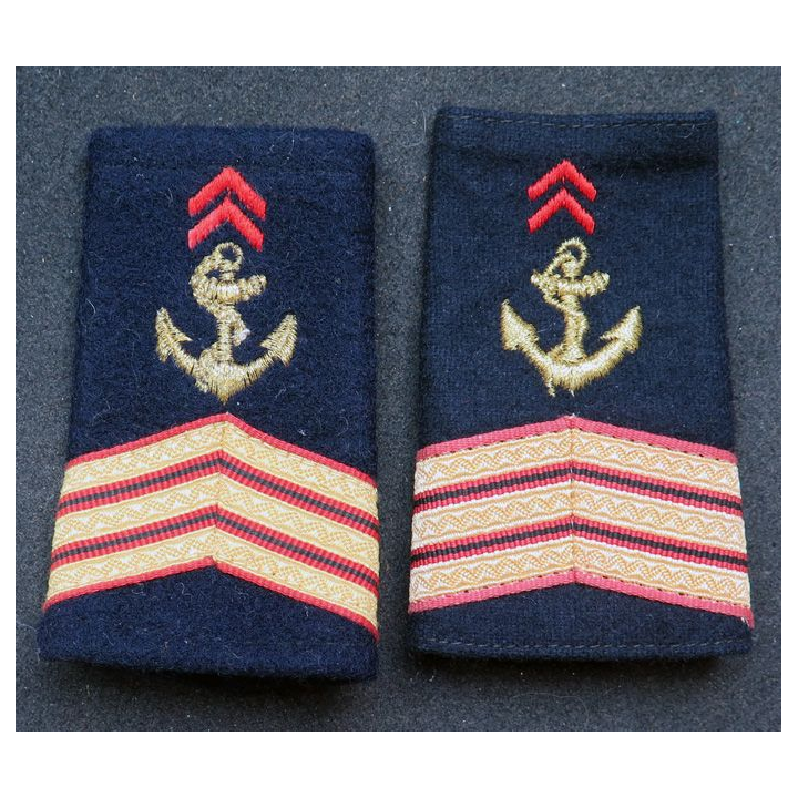 Paire de fourreau d'épaule de sergent chef des troupes de marine