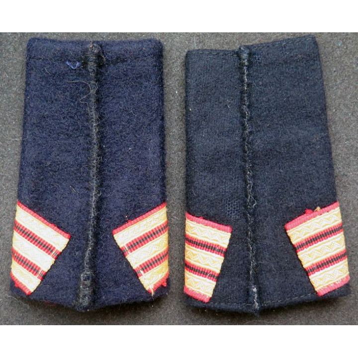 Paire de fourreau d'épaule de sergent chef des troupes de marine