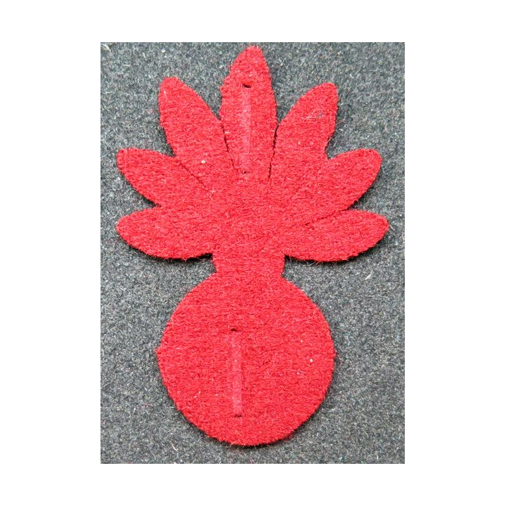 Insigne tissu de grenade garance non réglementaire